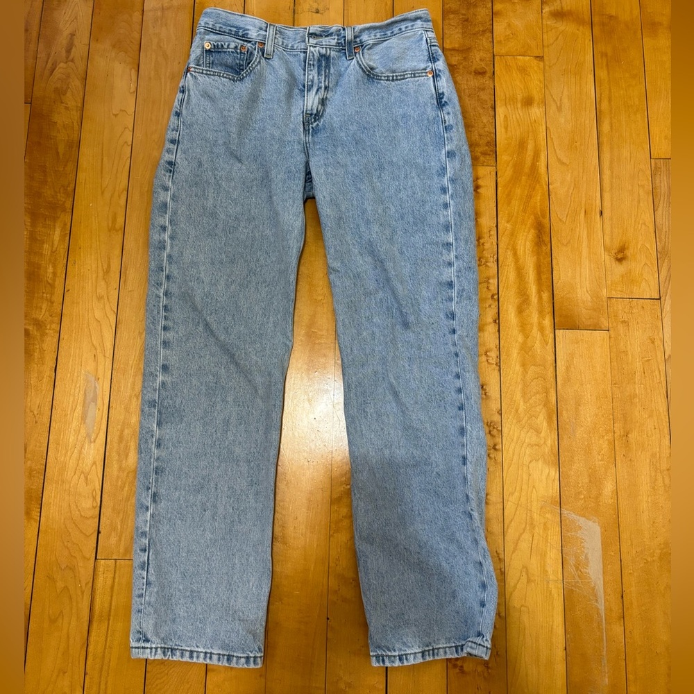 Levi low pro light wash size 27
